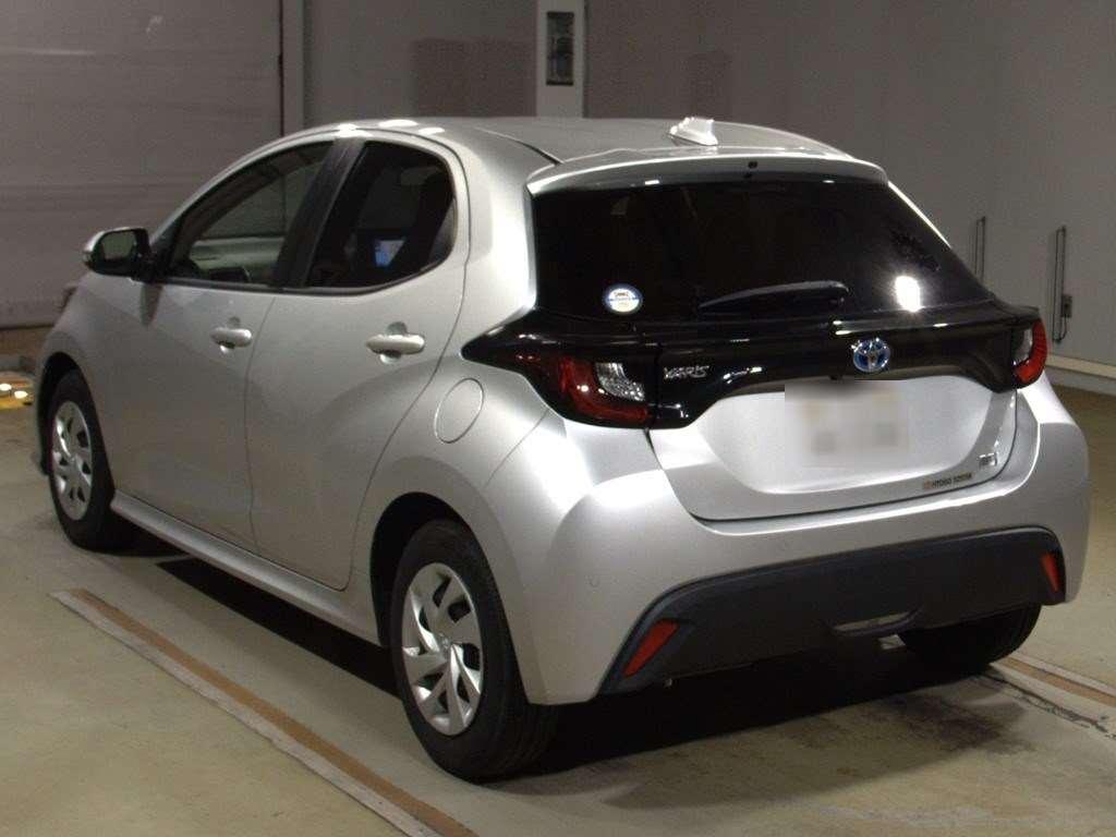 TOYOTA YARIS HYBRID X Image 7