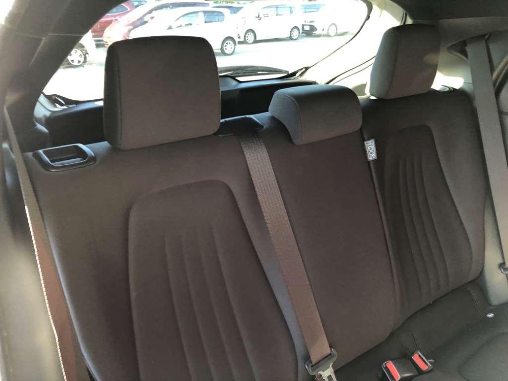 TOYOTA YARIS HYBRID X Image 9