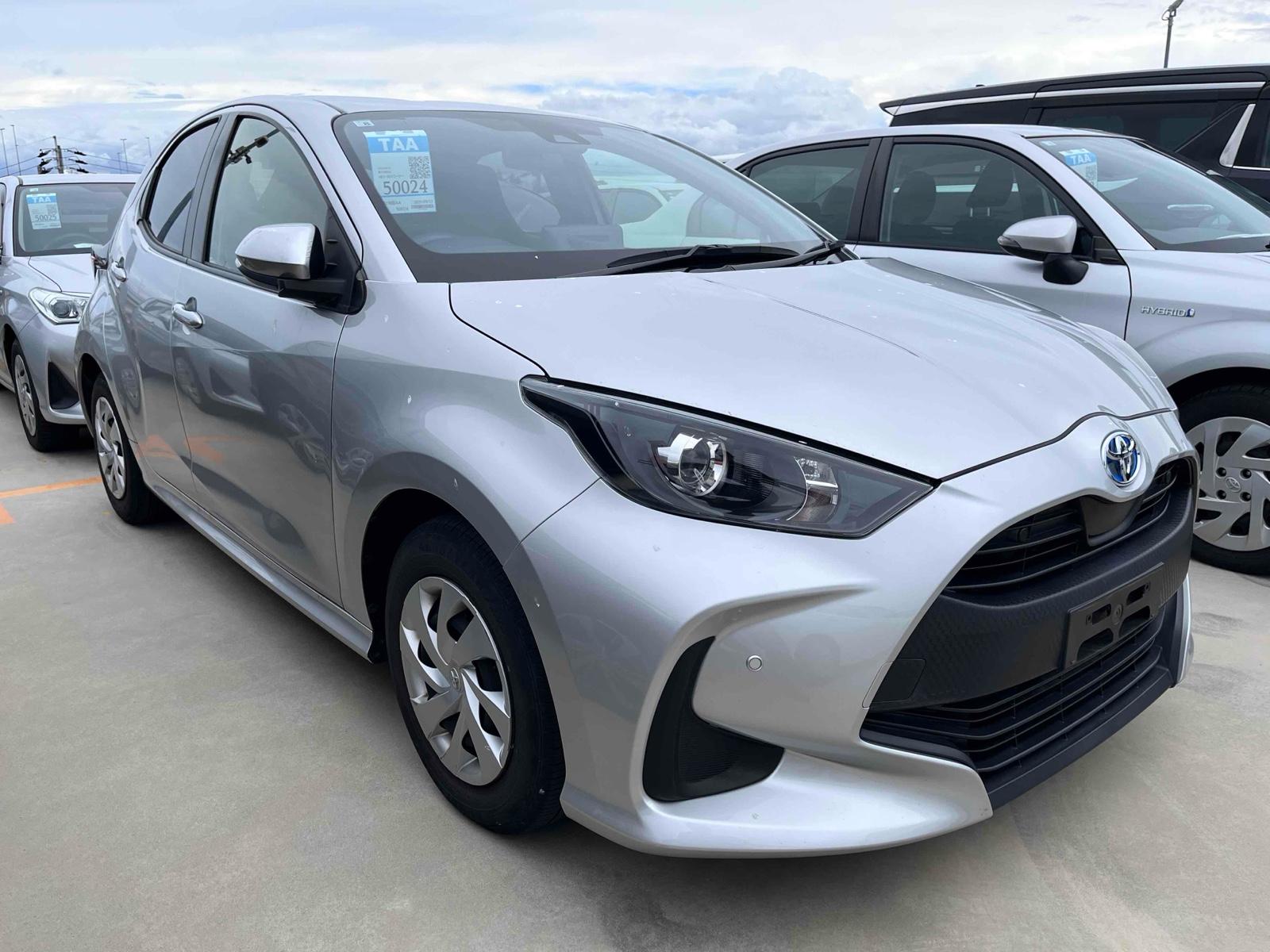 2021 Toyota YARIS 99,000 km