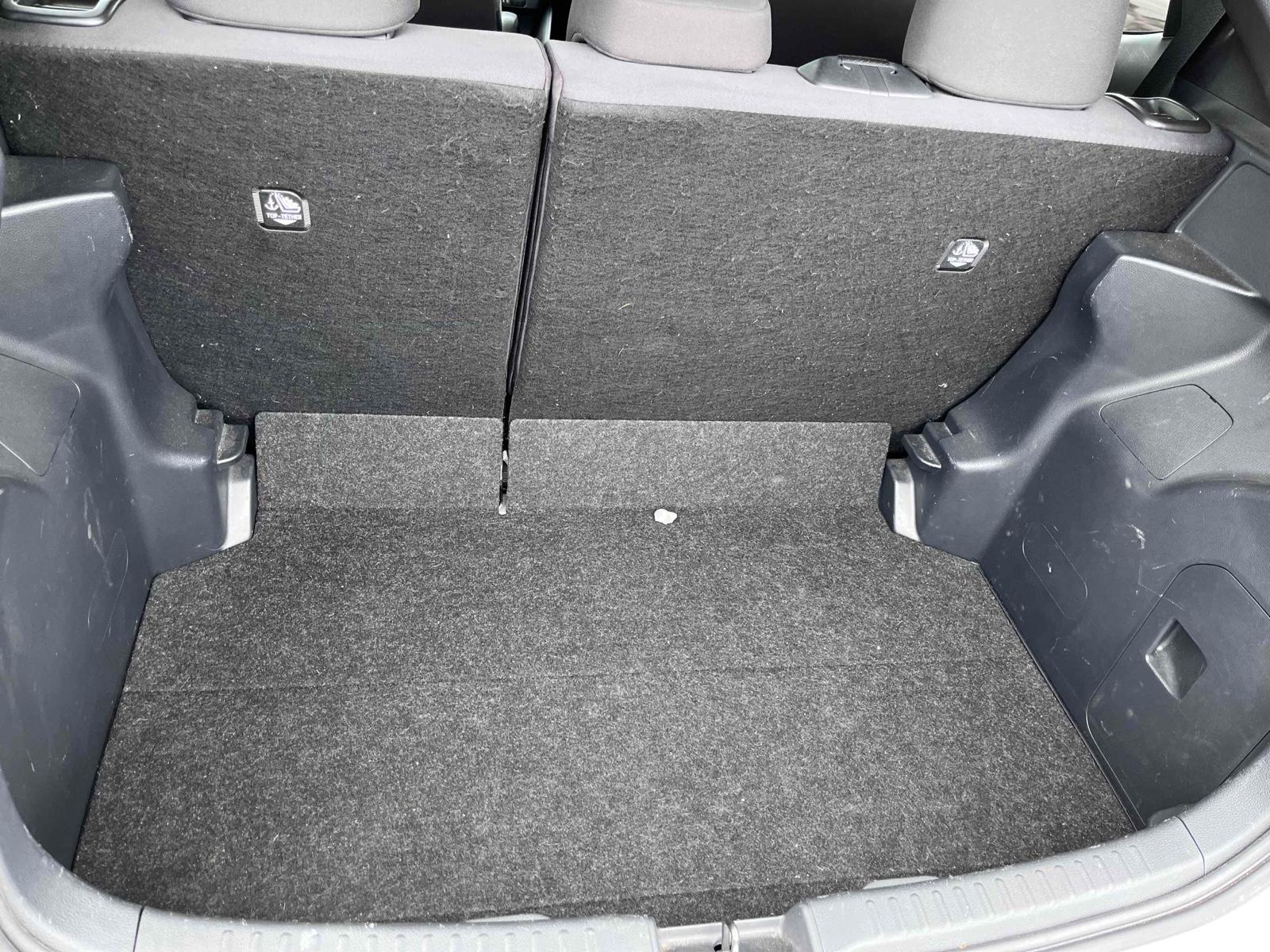 TOYOTA YARIS HYBRID X Image 26