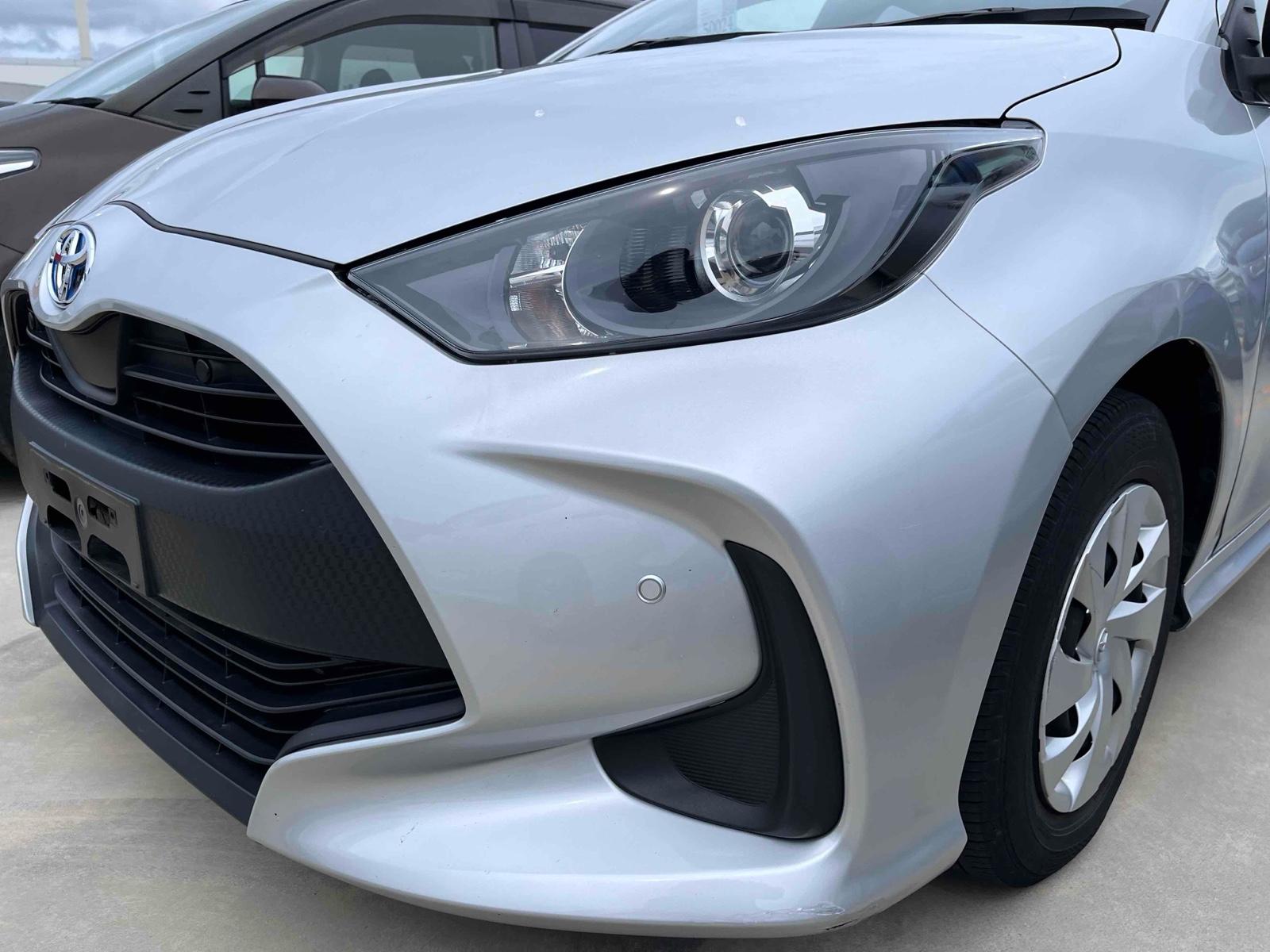 TOYOTA YARIS HYBRID X Image 16