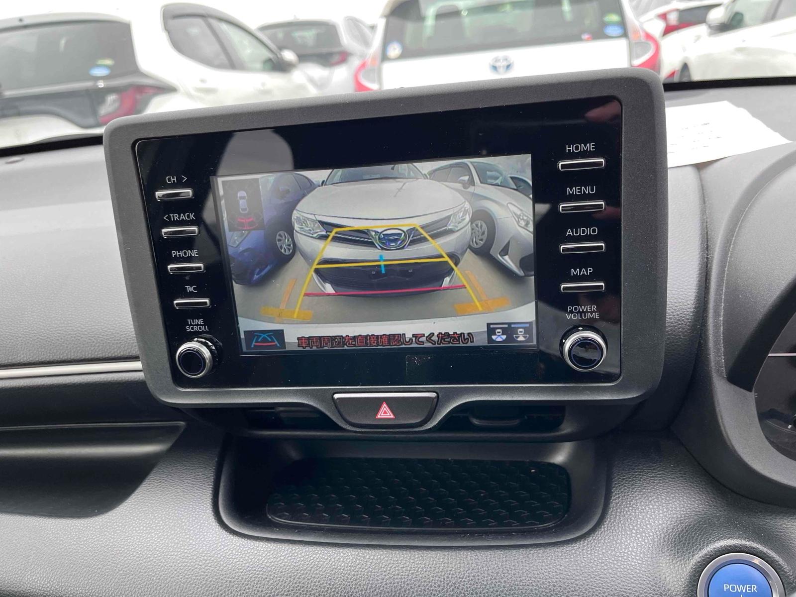 TOYOTA YARIS HYBRID X Image 14