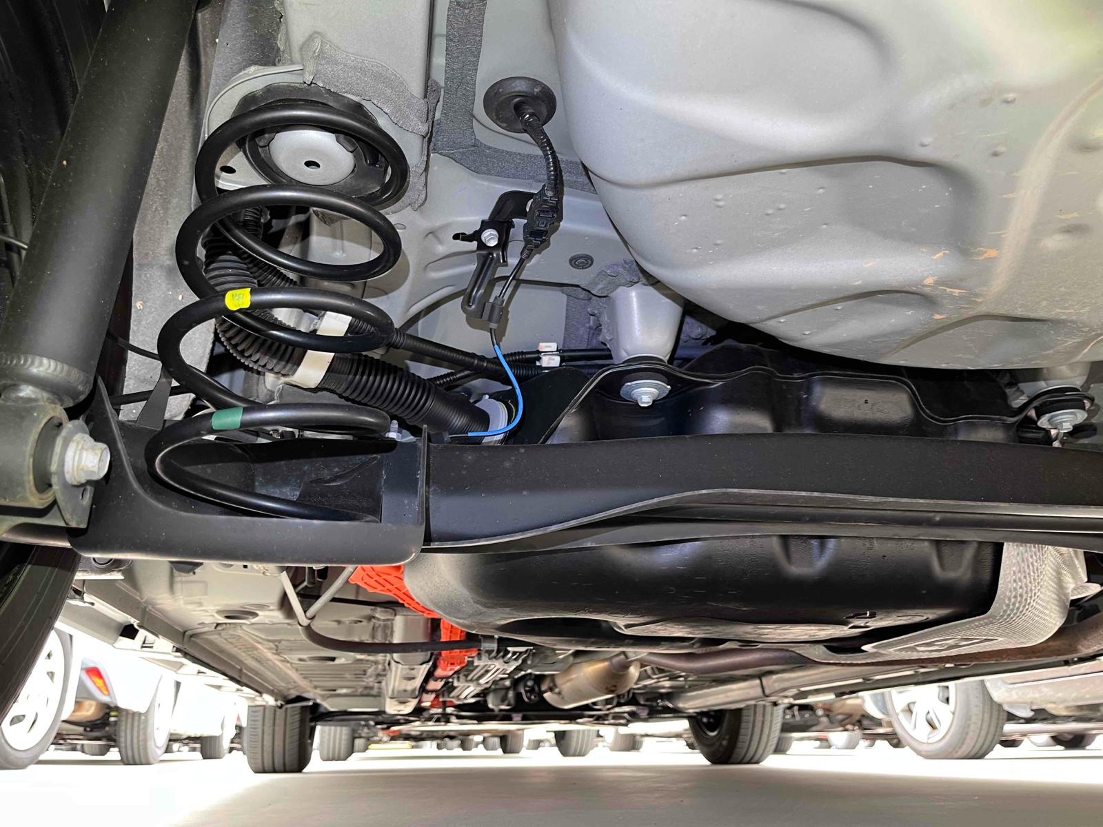 TOYOTA YARIS HYBRID X Image 24