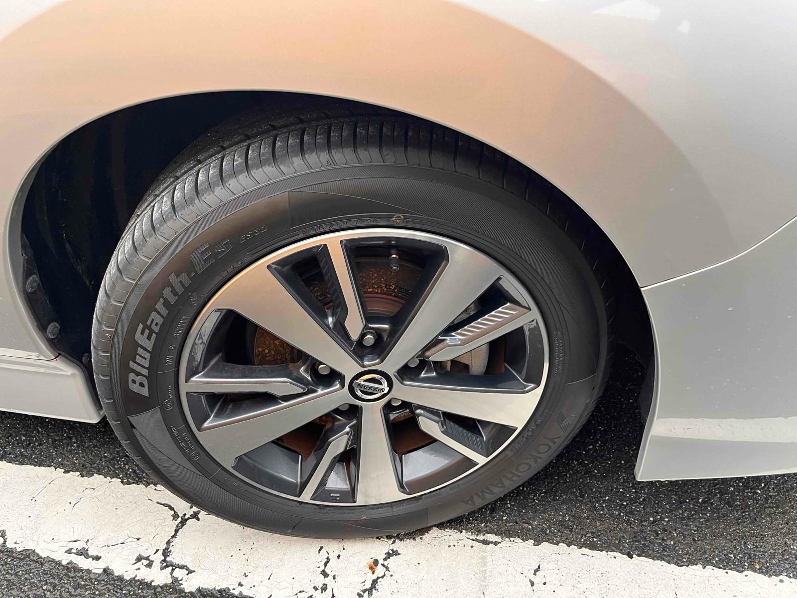 NISSAN LEAF X Image 24