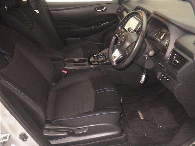 NISSAN LEAF X Image 7