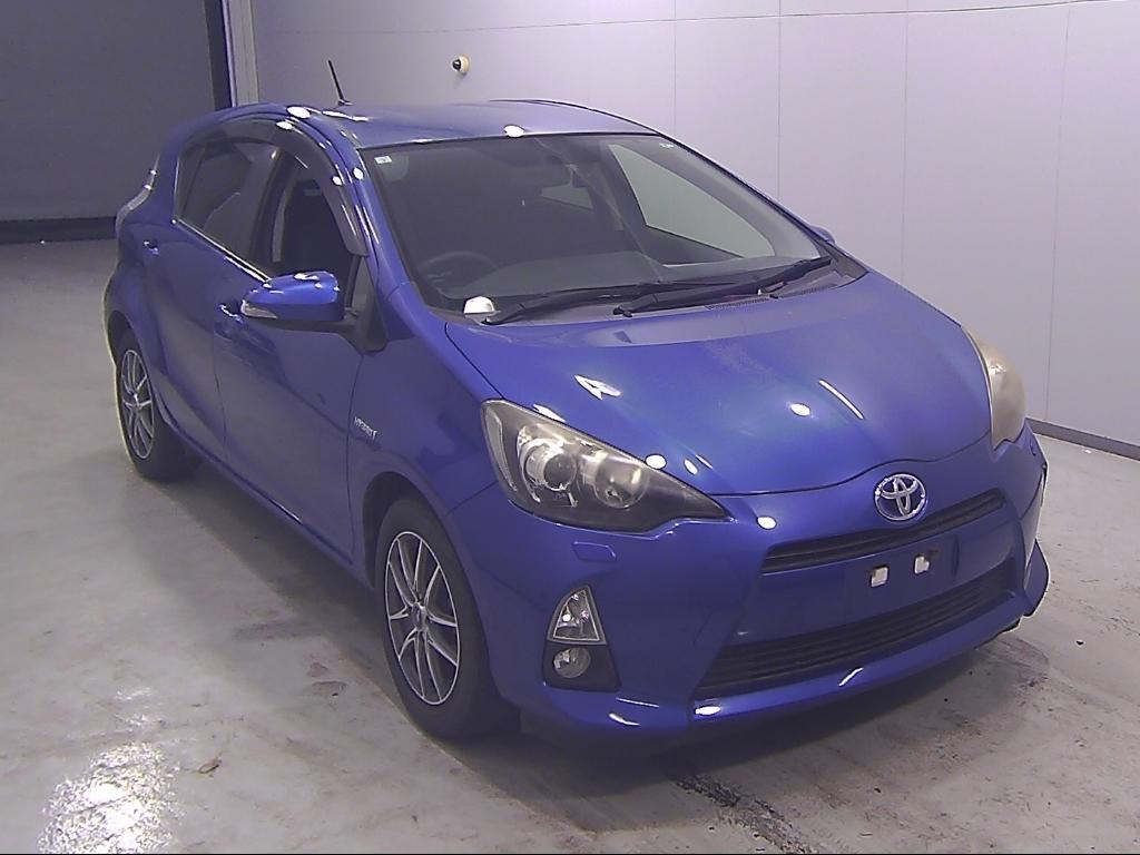 2013 Toyota AQUA 46,000 km