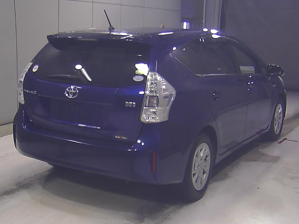 TOYOTA PRIUS ALPHA G 7SEATER Image 2