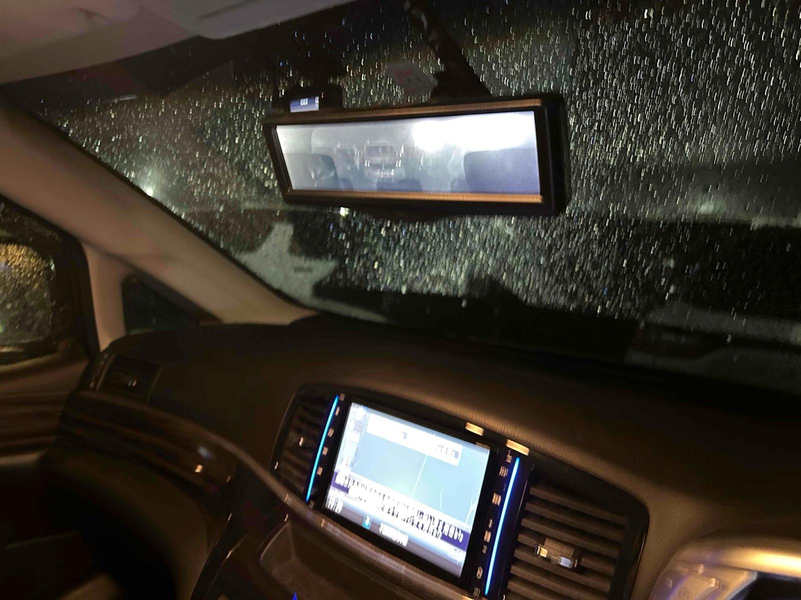 NISSAN ELGRAND 5D 250 HIGHWAY STAR S Image 10