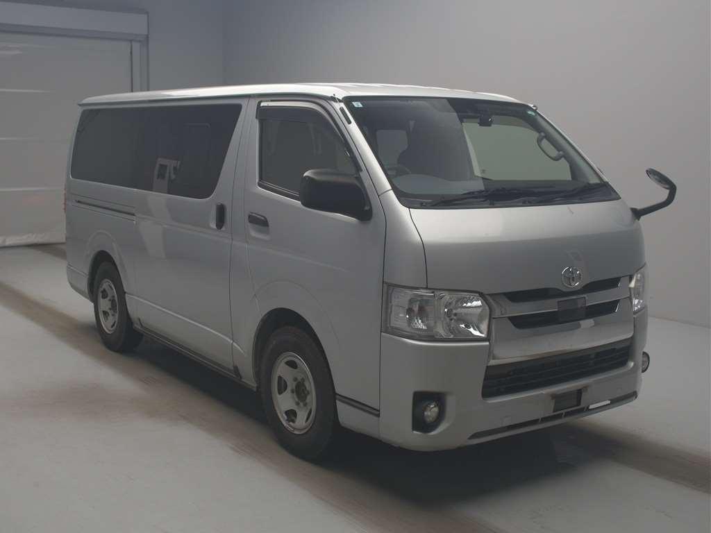 TOYOTA HIACE VAN LONGDX GL PACKAGE Image 4
