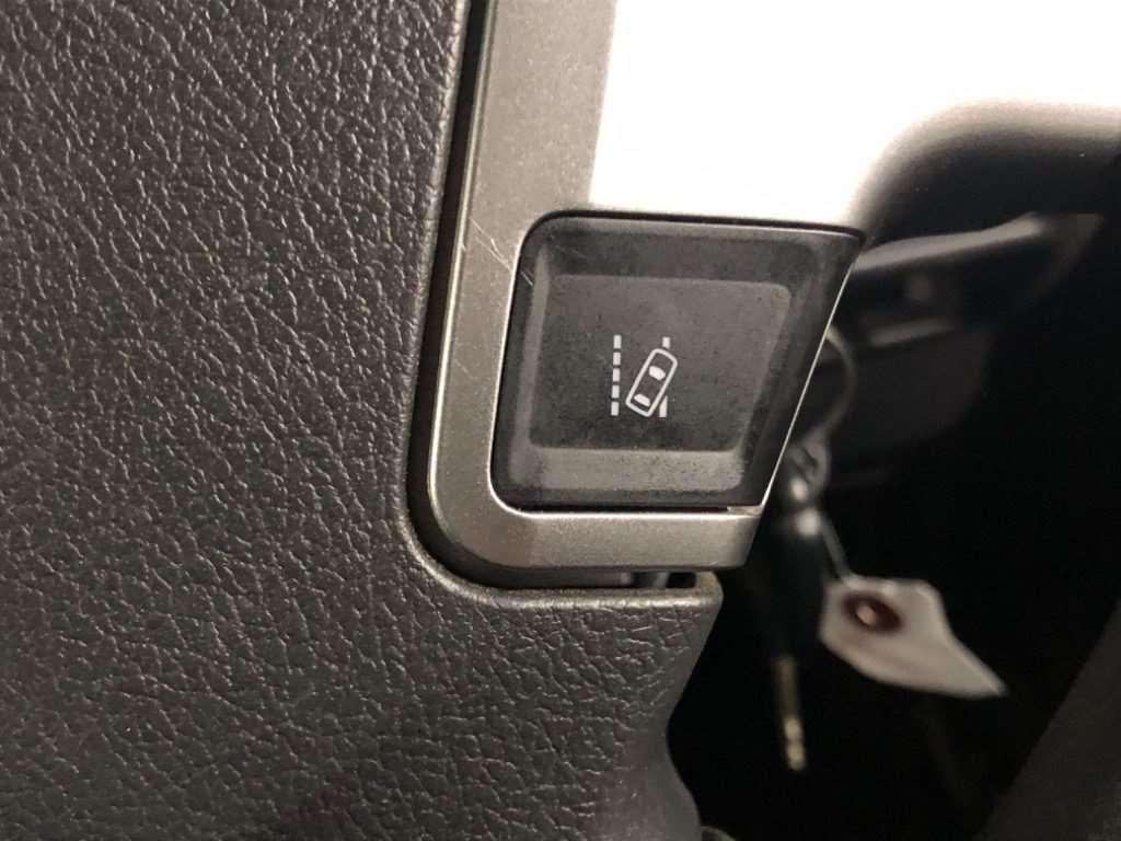TOYOTA HIACE VAN LONGDX GL PACKAGE Image 7