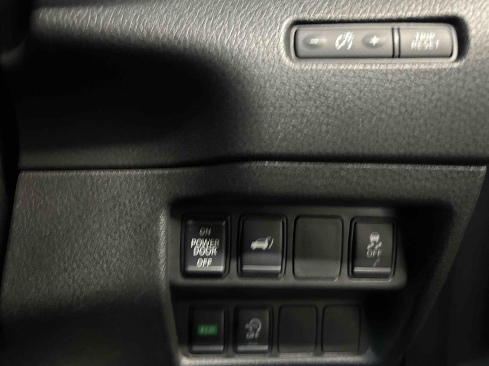 NISSAN XTRAIL 20X 2WD 5ST Image 17