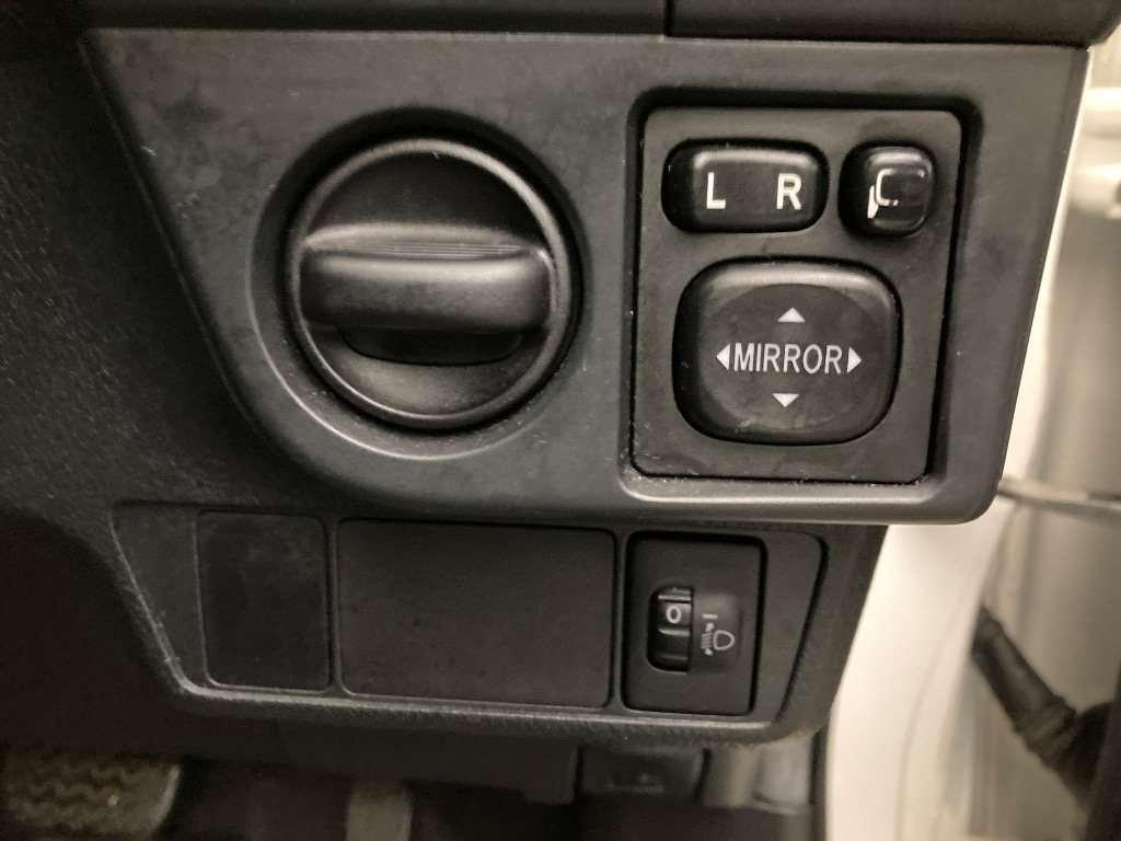 TOYOTA COROLLA FIELDER HYBRID Image 6