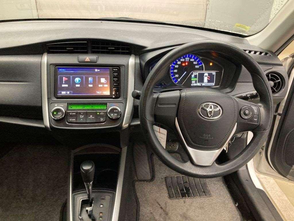 TOYOTA COROLLA FIELDER HYBRID Image 12