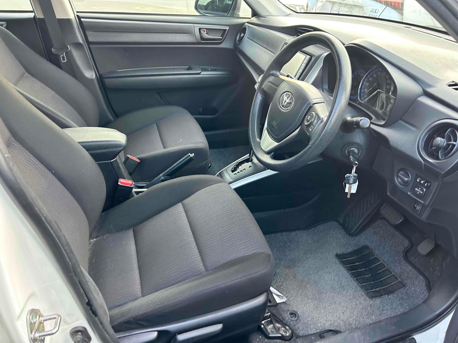 TOYOTA COROLLA FIELDER HYBRID Image 13