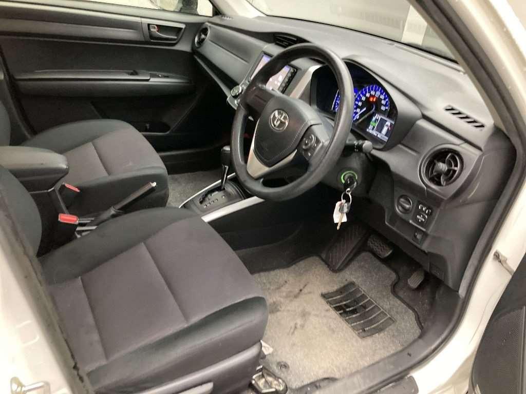 TOYOTA COROLLA FIELDER HYBRID Image 5