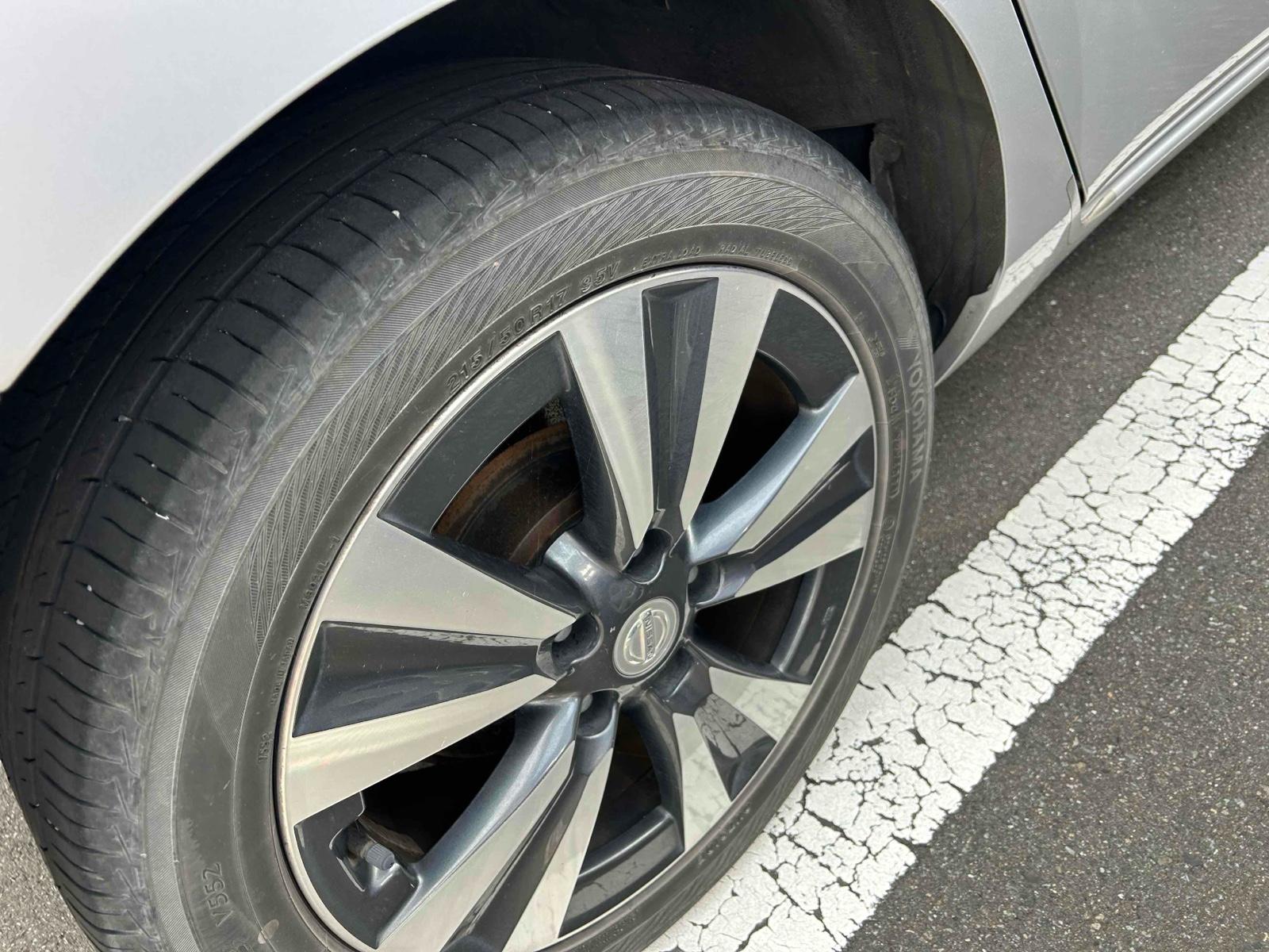 NISSAN LEAF  Image 11