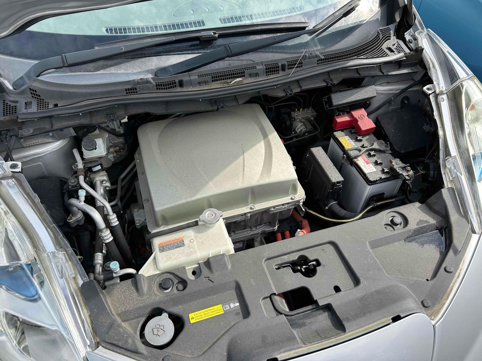 NISSAN LEAF  Image 14