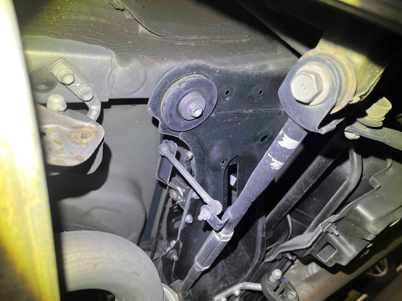 TOYOTA CAMRY 4D HYBRID G PACKAGE Image 11