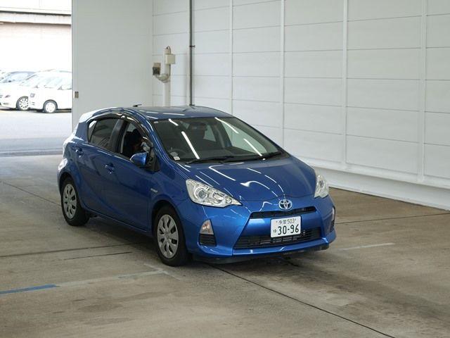 TOYOTA AQUA S Image 3
