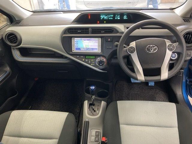 TOYOTA AQUA S Image 7