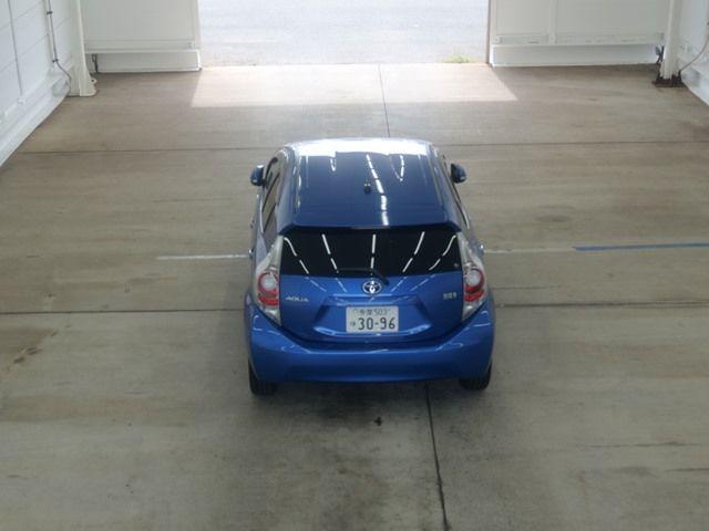 TOYOTA AQUA S Image 6