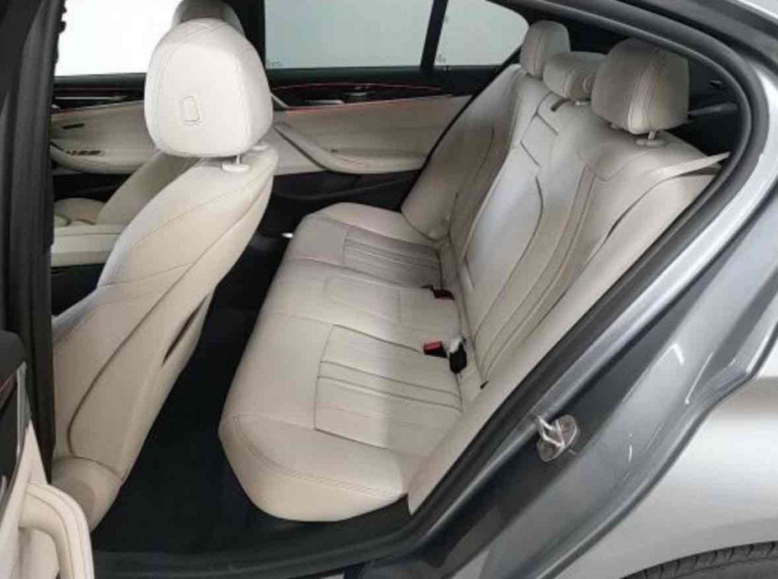 BMW 523I M-SPORT  Image 8