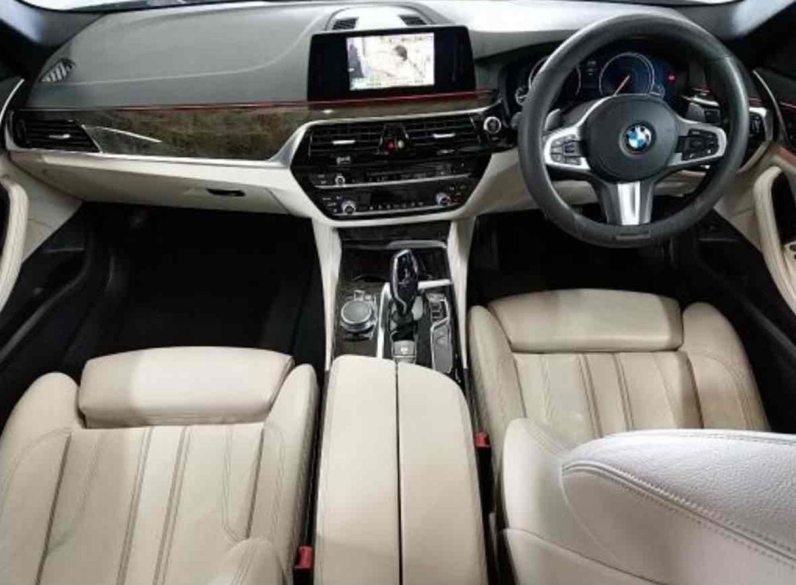 BMW 523I M-SPORT  Image 7