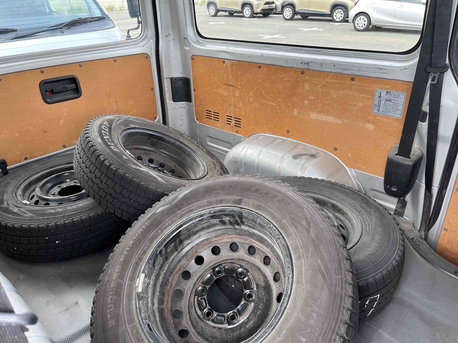 TOYOTA HIACE VAN LONGDX 4WD Image 17