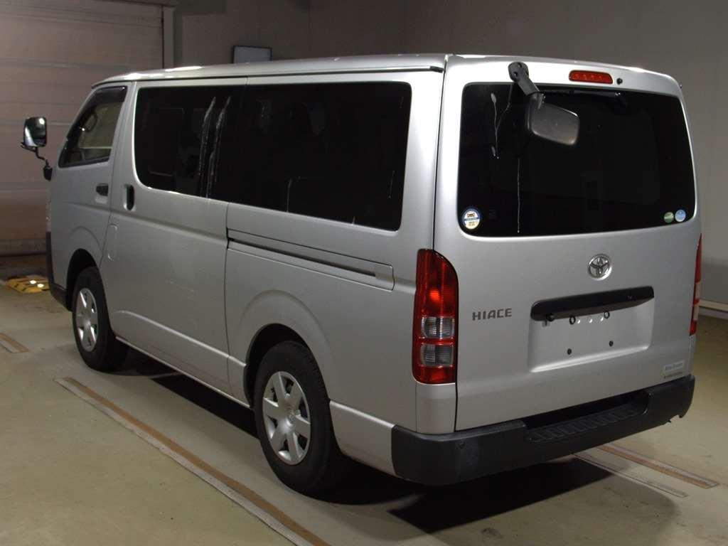 TOYOTA HIACE VAN LONGDX 4WD Image 5