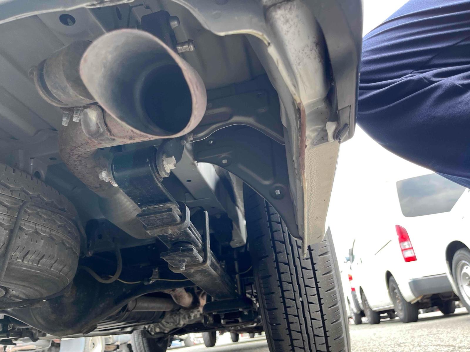 TOYOTA HIACE VAN LONGDX 4WD Image 35