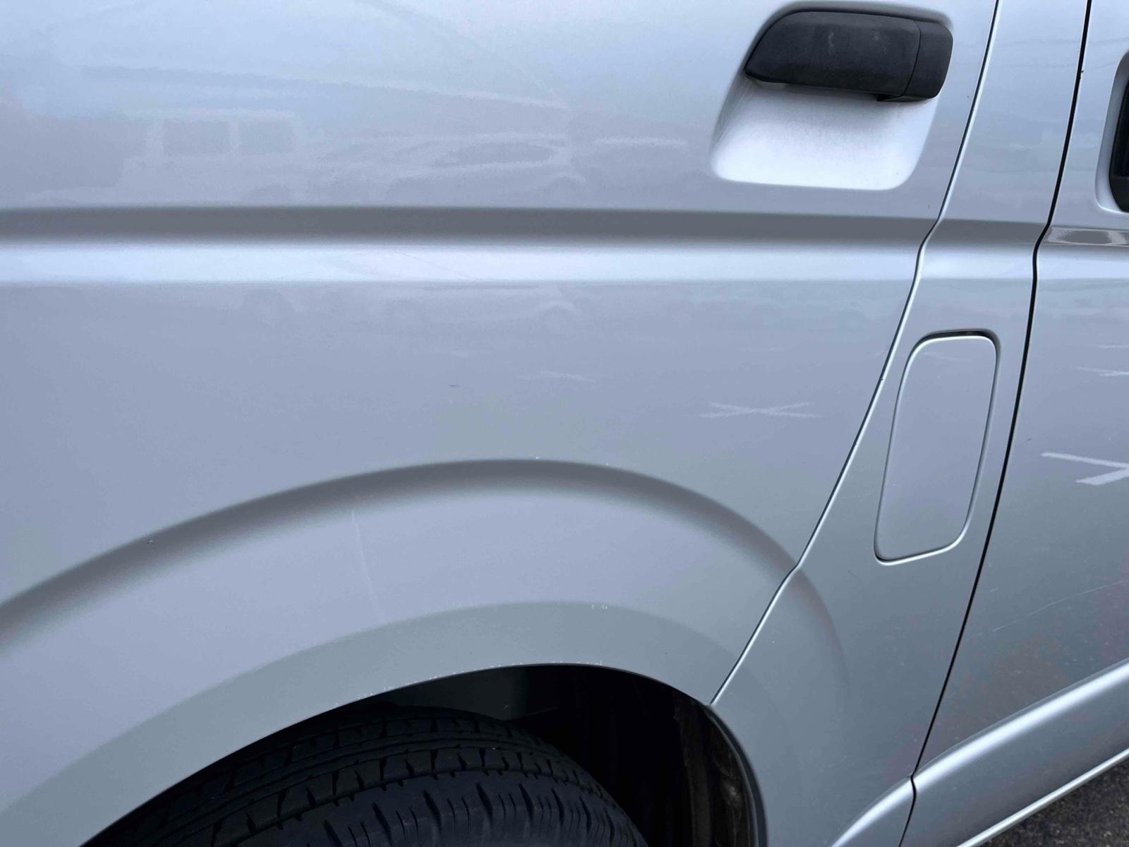 TOYOTA HIACE VAN LONGDX 4WD Image 42