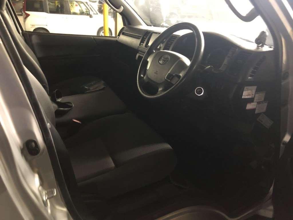 TOYOTA HIACE VAN LONGDX 4WD Image 3