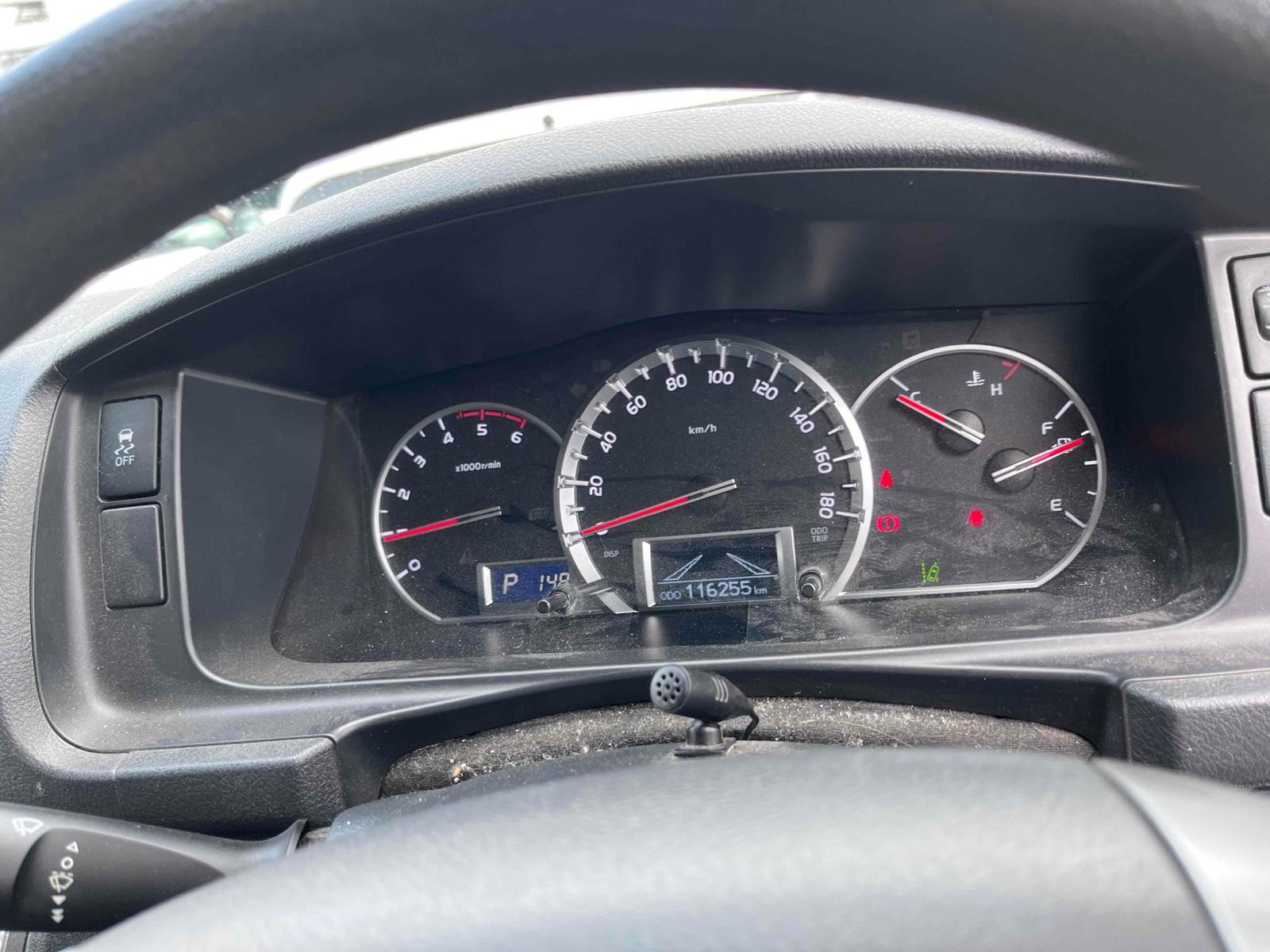 TOYOTA HIACE VAN LONGDX 4WD Image 15