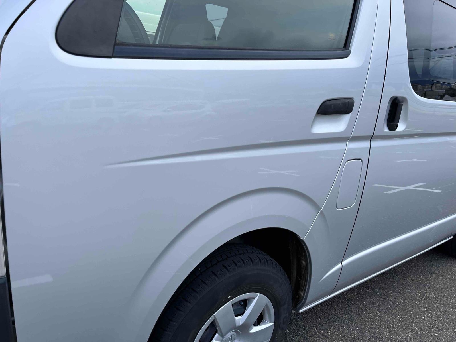 TOYOTA HIACE VAN LONGDX 4WD Image 41