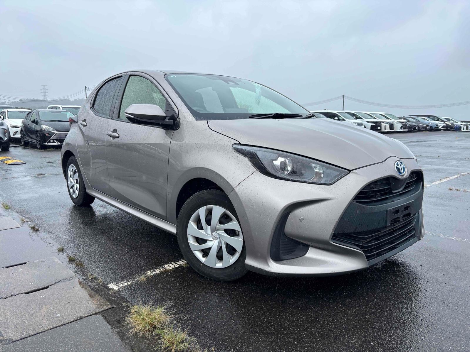 2021 Toyota YARIS 97,000 km
