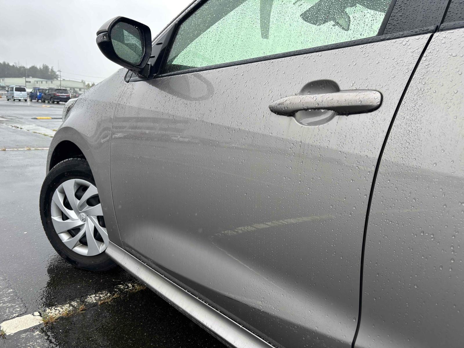 TOYOTA YARIS HYBRID X Image 19