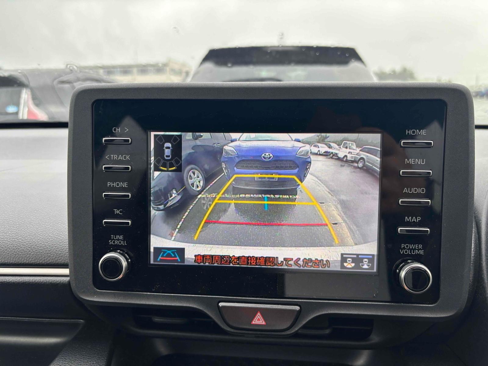 TOYOTA YARIS HYBRID X Image 14