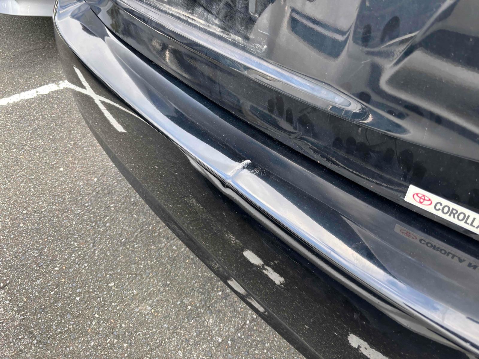 TOYOTA PRIUS ALPHA S Image 17