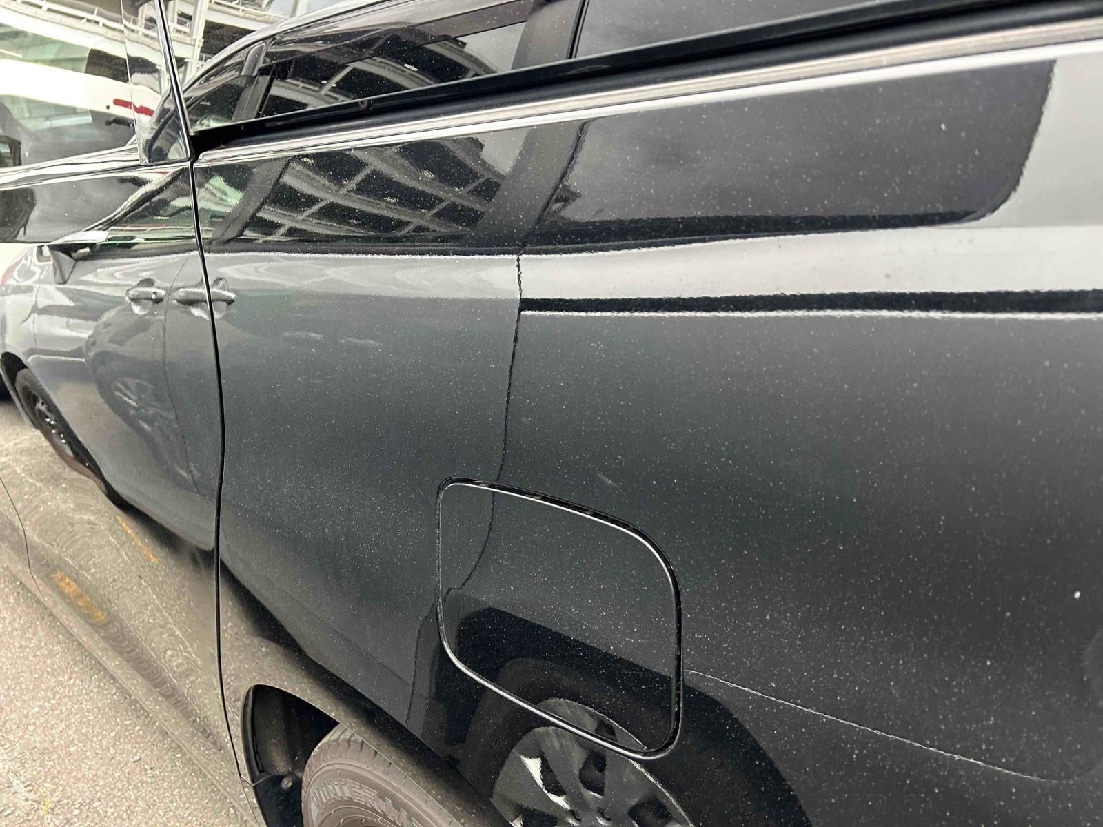 TOYOTA ALPHARD HYBRID X 4WD Image 23