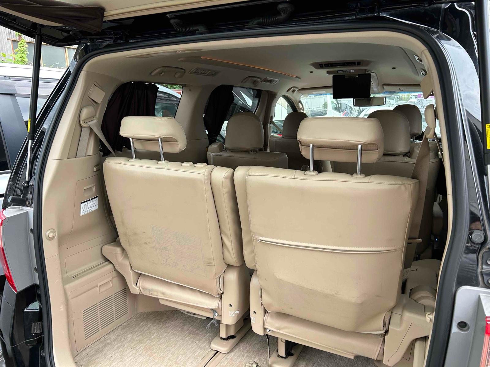 TOYOTA ALPHARD HYBRID X 4WD Image 19