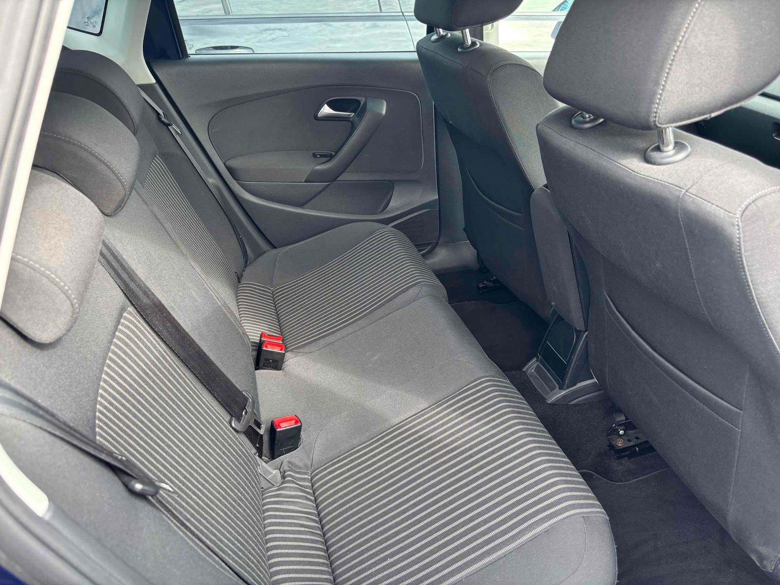 VOLKSWAGEN POLO TSI HIGH LINE Image 4