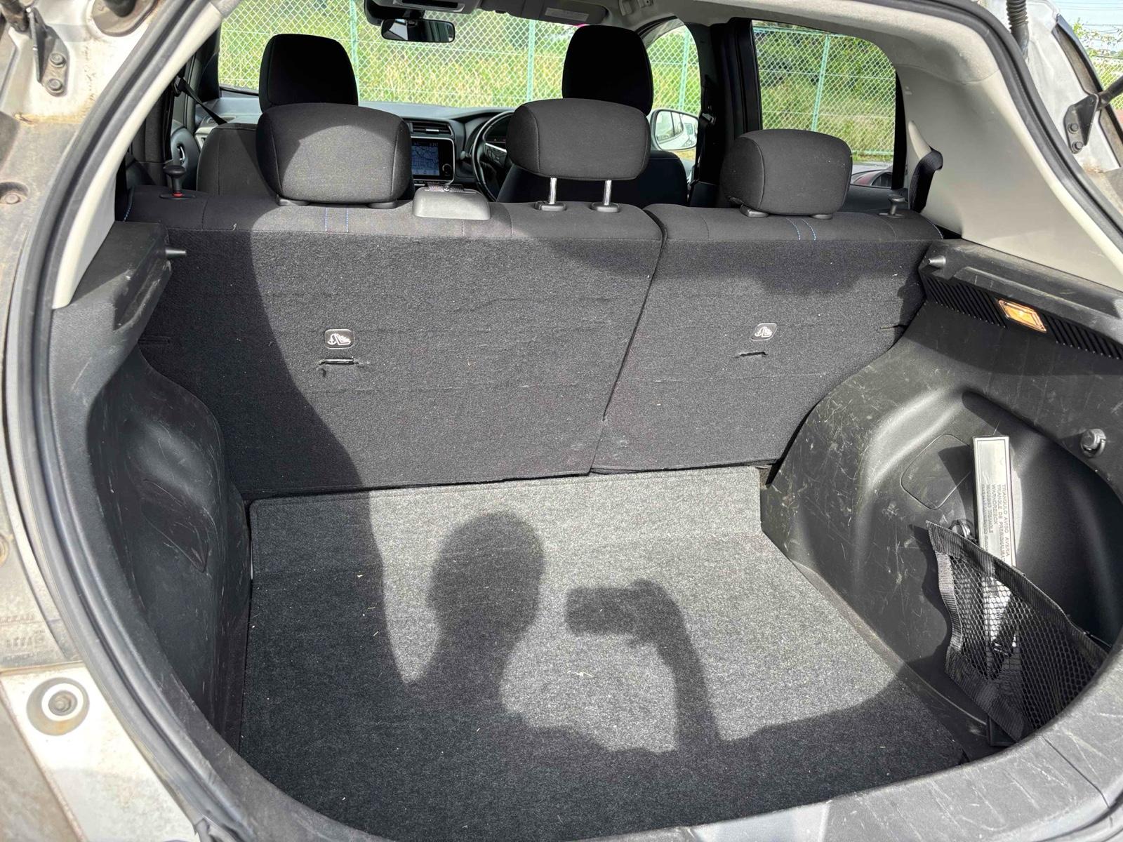 NISSAN LEAF X Image 11