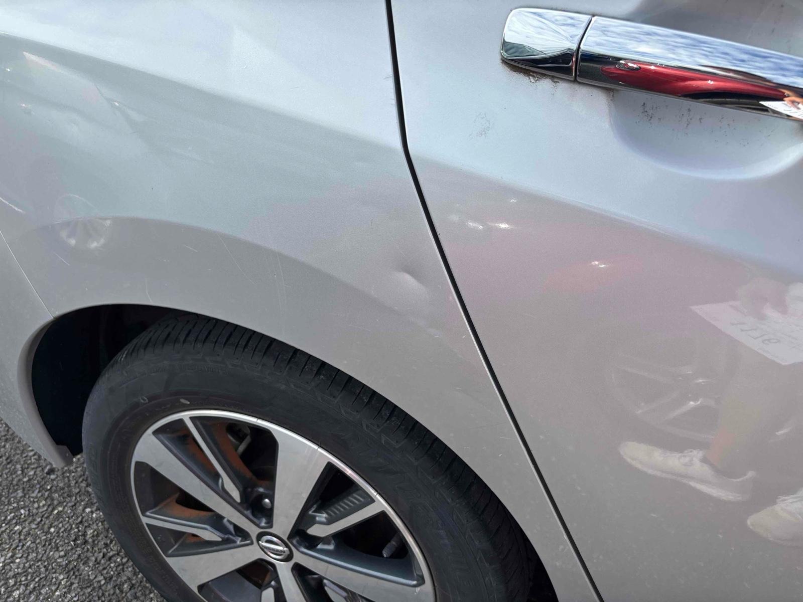 NISSAN LEAF X Image 13
