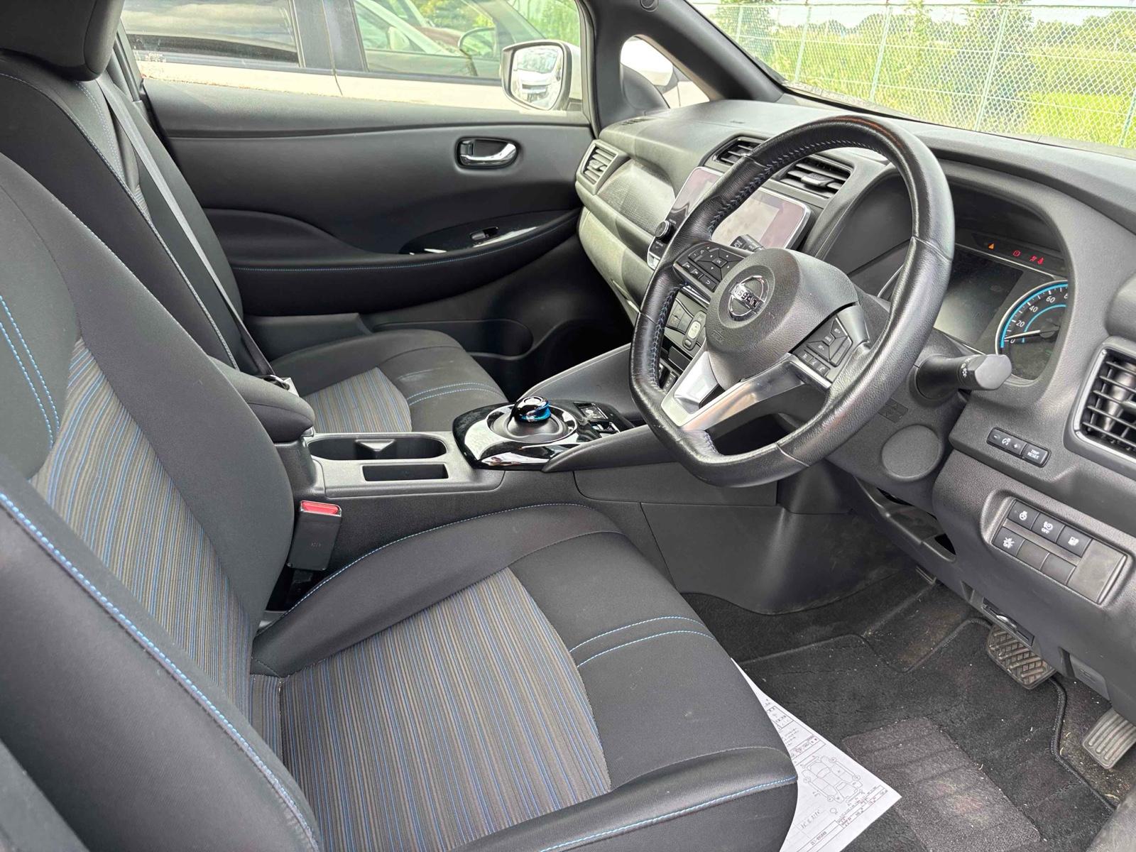 NISSAN LEAF X Image 3