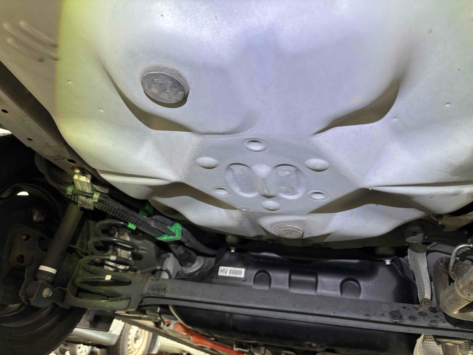 TOYOTA COROLLA AXIO HYBRID Image 11