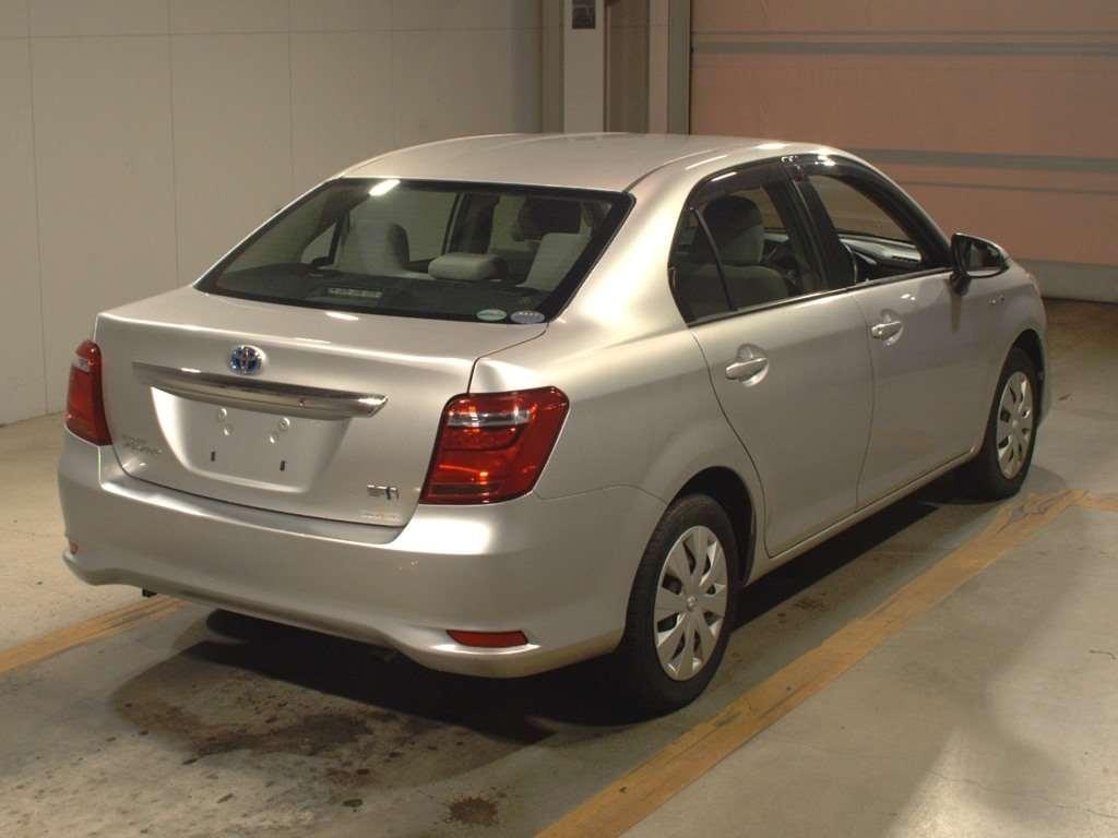 TOYOTA COROLLA AXIO HYBRID Image 4