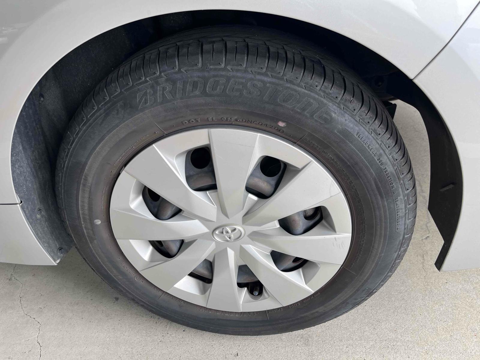 TOYOTA COROLLA TOURING  HYBRID G-X Image 24
