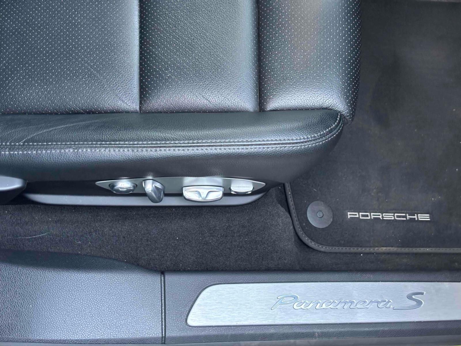 PORSCHE PANAMERA S HYBRID Image 6