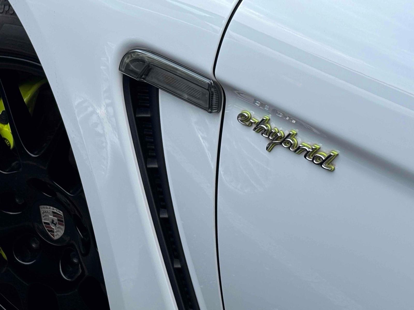 PORSCHE PANAMERA S HYBRID Image 15