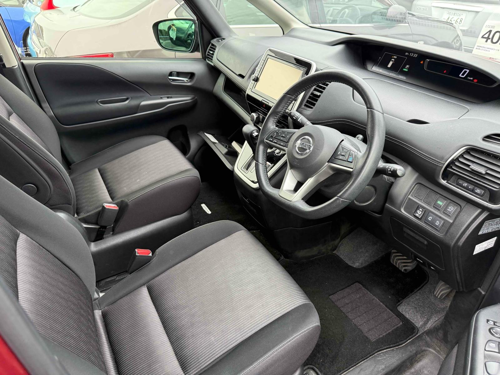 NISSAN SERENA HIGHWAY STAR V SMART PRO-PILOT Image 8